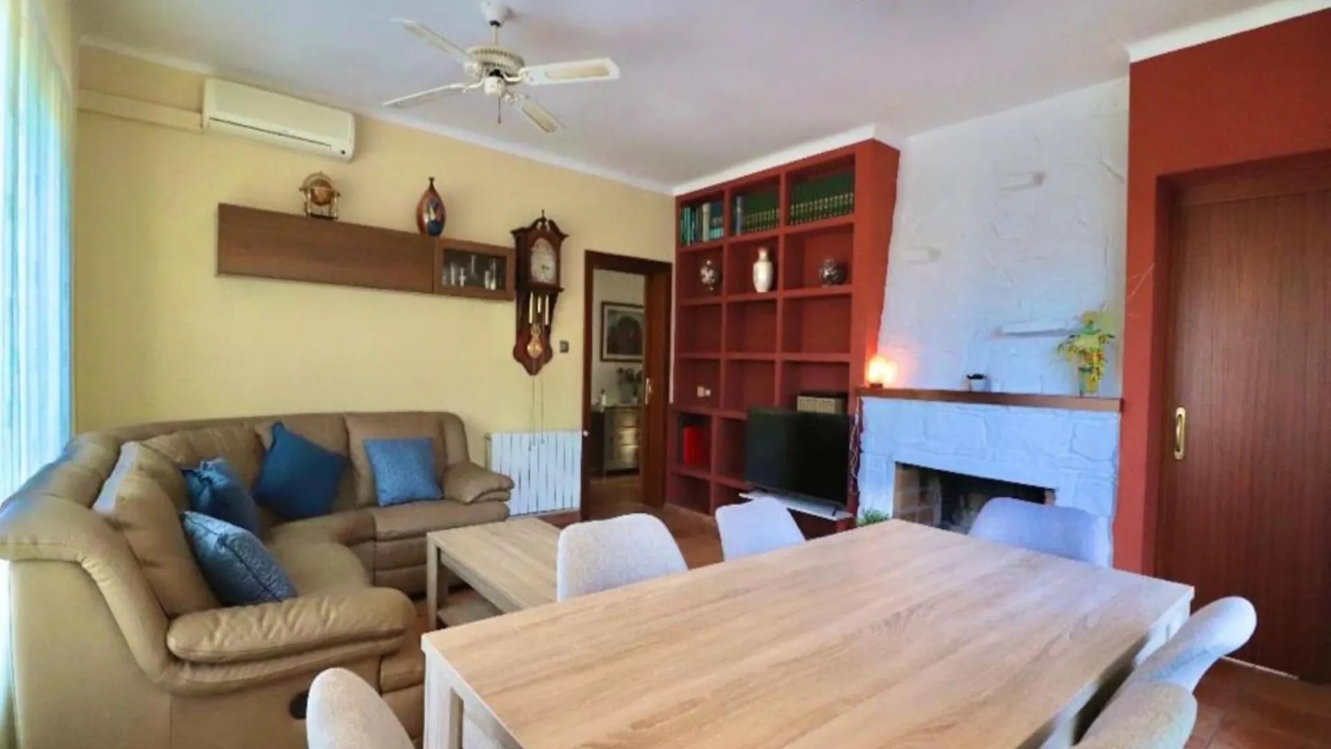 Apartment With Terrace Montjoi Espanha